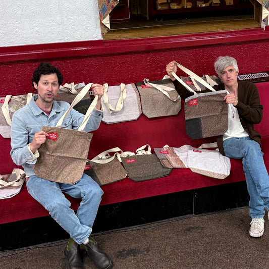 Upcycled TV en Français Backdrop - Tote Bag